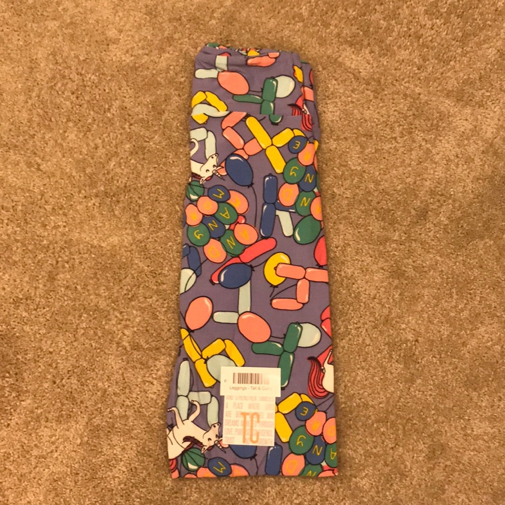 Tall & Curvy LuLaRoe Birthday Leggings. RARE